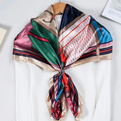 Gepersonaliseerde sjaal eyeshade cadeaubon met mode design hotel en resort doelmarkt