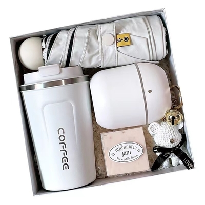Geschenken voor de jaarvergadering en verjaardagsuitkeringen voor werknemers