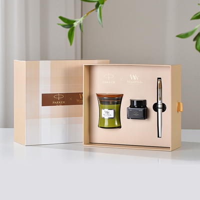 Exclusief cadeau voor Vadersdag Wycombe Abbey XL Witte Gouden Pen WoodWick Aromatherapie Set