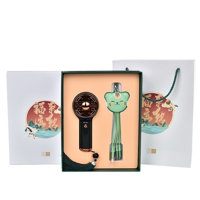 Zilk Screen Printing -Chic Business Gift Box met kleine ventilator en Zhaocai Cat Data Line