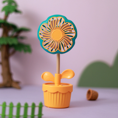 Kantoorproducten Oplaadbare potplantenventilator in schattig cartoonbloemenontwerp voor de zomer