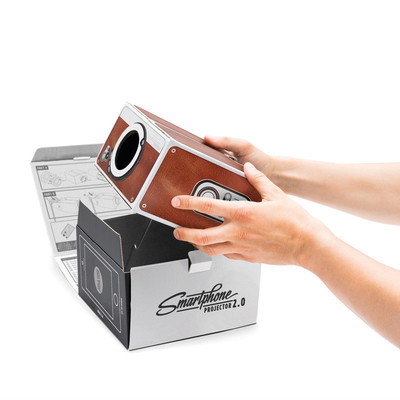Gemakkelijk te installeren Smartphone Projector 2.0 Energievrij Ideaal voor evenementen Klantlogo