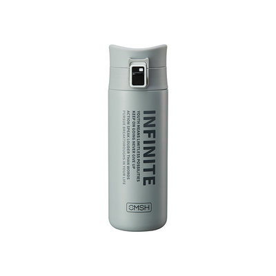 Essentiële modieuze geïsoleerde waterbeker met springkap voor werknemers van hotels en resorts