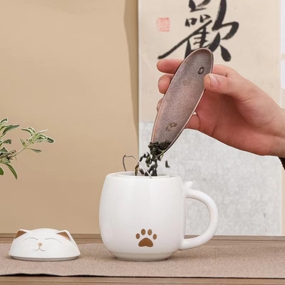 Versterk de teammoraal met onze Paasgeschenk Set Keramische kantoorbeker en sfeervolle souvenir