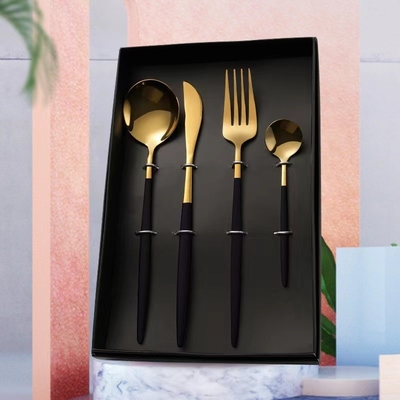 Hoge esthetische waarde roestvrij staal tafelgerei Set van 4 stuks Kleurenprinten Nieuwheid Geschenken
