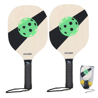 2 houten pikrackets en 2 pikballen essentieel voor het promoten van uw kantoor