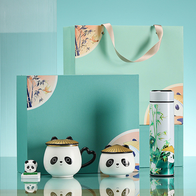Promoot uw bedrijf met stijl Chengdu Panda Water Cup Souvenirs voor zakenpartners