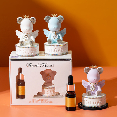 Bruiloft gunsten bruidsfeest cadeautjes kleine beer deodorant aromatherapie auto decoratie