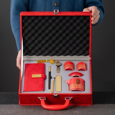 Keramische leerdoos voor de feestdag van de April Fools