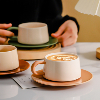 Gebruiksscenario's Lichte luxe Afternoon Tea Cup en Saucer Set voor speciale gelegenheden