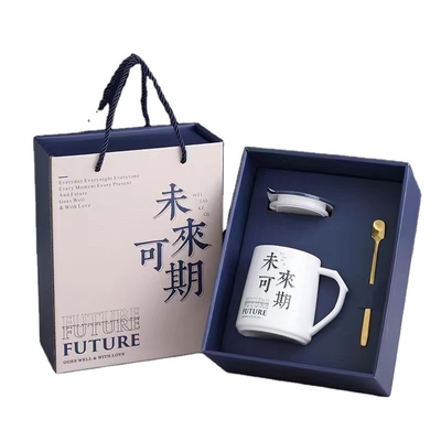 Klant logo creatieve cadeaubon set voor gepersonaliseerde promoties