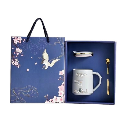 Klant logo creatieve cadeaubon set voor gepersonaliseerde promoties
