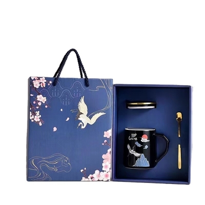 Klant logo creatieve cadeaubon set voor gepersonaliseerde promoties