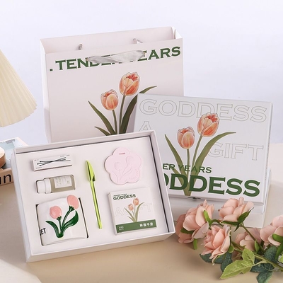 Vier Vrouwendag met het perfecte cadeau Creatieve bloemen aromatherapie kaars cadeaubon
