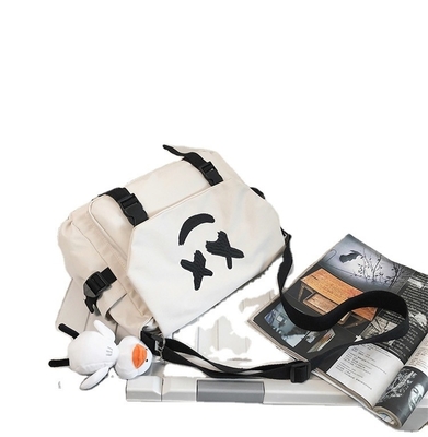 Klantenlogo Forest Style Instagram Smiley Face Bag Een must-have voor casual outings