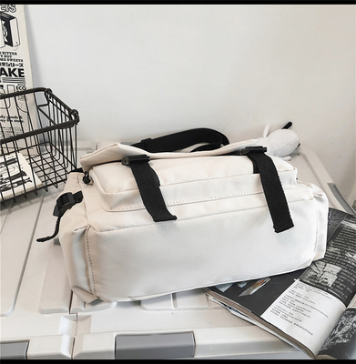 Klantenlogo Forest Style Instagram Smiley Face Bag Een must-have voor casual outings
