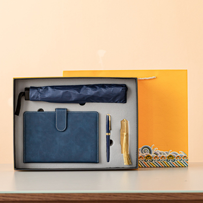 Vier stukken zakelijk cadeautje Set Notebook Pen Bookmark en paraplu met aangepast logo