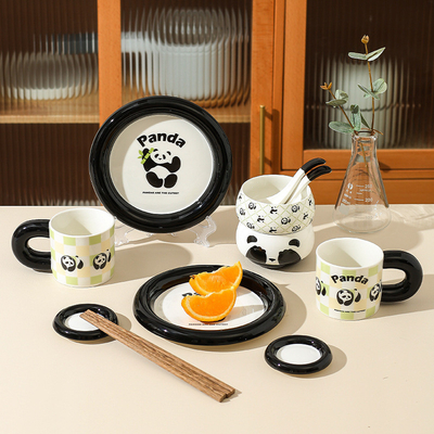Verbeter uw hotel en resort diner ervaring met Panda Cub Keramische cadeaubon Set