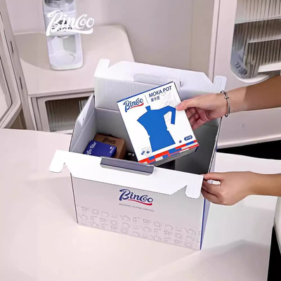 Kleine huishoudelijke koffiedranken Combinatie Koffiedranken Vier stukken potset