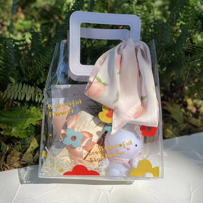 Godin Festival PVC gedrukte handtas Set Rabbit Night Light Bow Tassel Handdoek en Wit Perzik Hard Candy