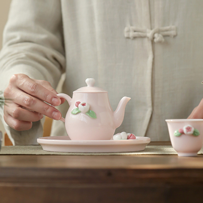 Mooie roze keramische thee set ideaal geschenk voor vrouwen tijdens het godinnenfeest