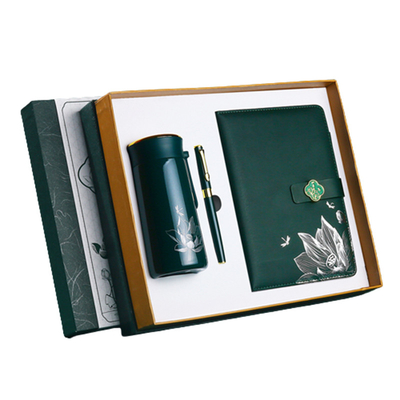 Kleurenbedrukte zakelijke cadeautjeset Notepad Isolatiebeker en pen voor aangepast logo