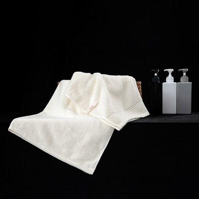Klantenlogo Lichte Luxe Drunken Love Wolle Badhanddoek Set met 2 kleuren
