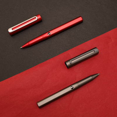 Geschenk Set voor Landbouw Industrie Hand Ledger Boek Signatuur Pen Badge en Phoenix Ornament