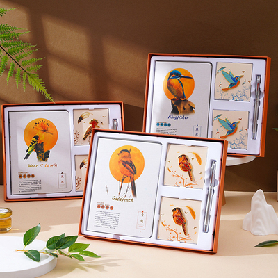 Gepersonaliseerde Good Luck Bird Gift Box Set Notebook Broches en Pen voor zakelijk cadeau geven