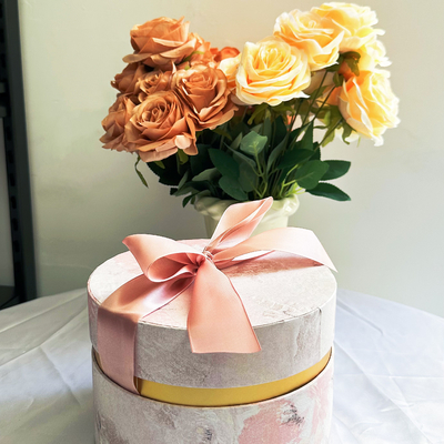 Eco-vriendelijk materiaal Op maat gemaakte roze cadeautjeset voor banketgeschenken en trouwgeschenken