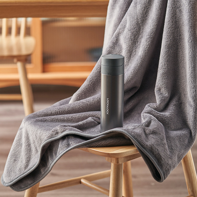 Leven Warm Set met twee stukken Lunch Rest Deken U-vormig Kussen Ideaal Welzijnsgeschenk