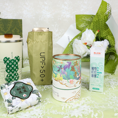 Lichte luxe retro-print souvenir set perfect voor alumni relaties en klas bijeenkomsten