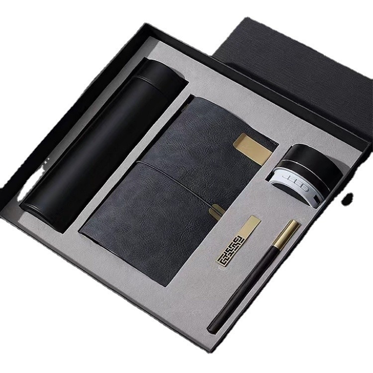 Hotel en resort benodigdheden Temperatuur display Thermos mok Notepad Bluetooth luidspreker Houten pen