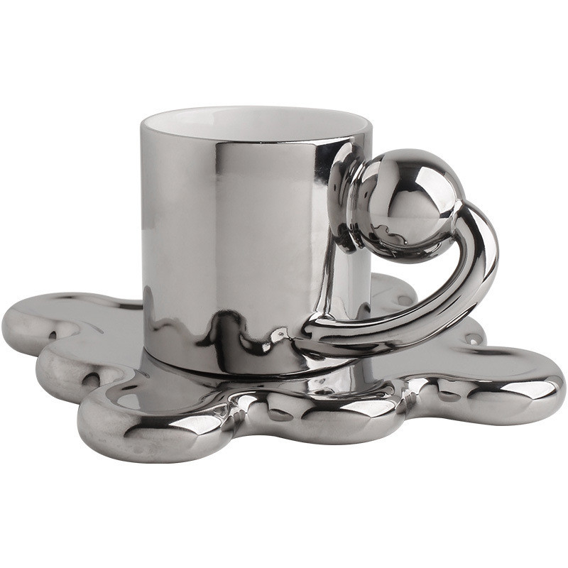 Breng een vleugje creativiteit naar je bekercollectie met deze Planet Cup Set