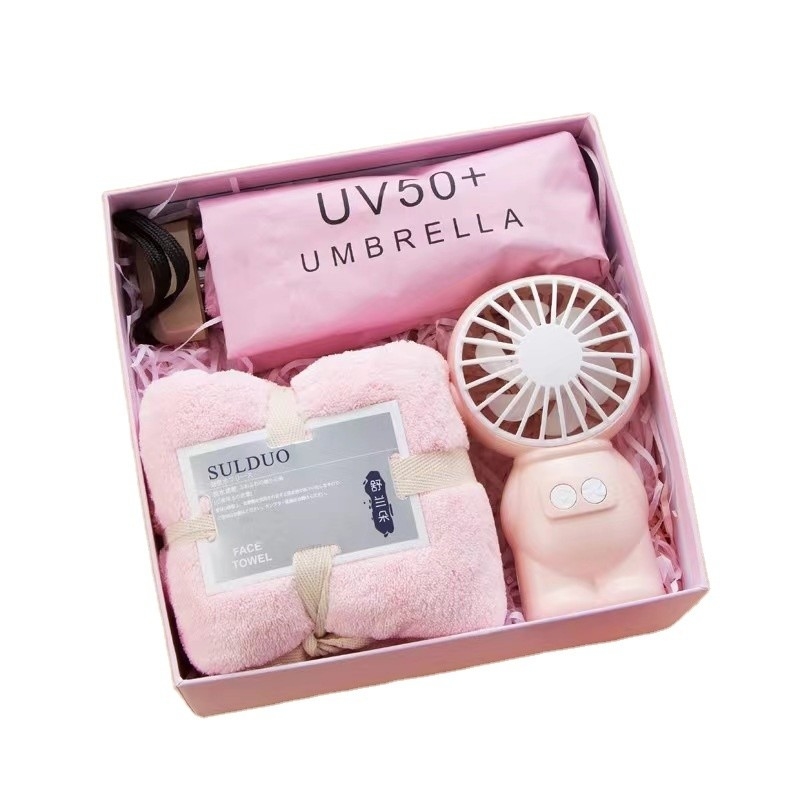 Klantenlogo Gepaardgaande handcadeau voor bruidsmeisjes en bruidegom's laatste cadeaubon