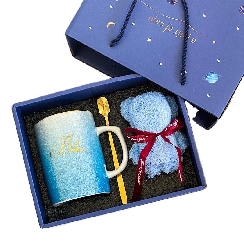 Maak haar dag speciaal met deze keramische mok en beer handdoek cadeau set in creatieve Ins stijl