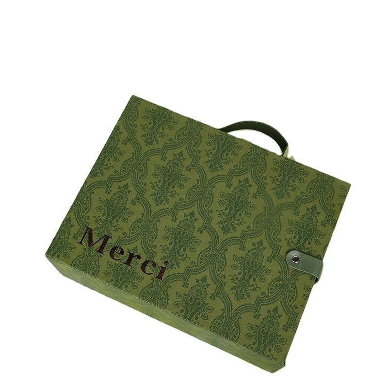 Lichte luxe retro-print souvenir set perfect voor alumni relaties en klas bijeenkomsten